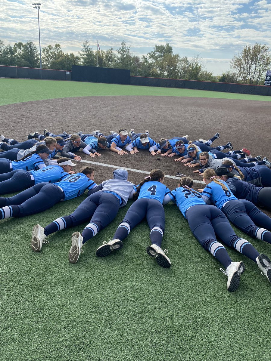Pre-game nap? Nah, just some hand eye coordination to get the day started. 

#Team7