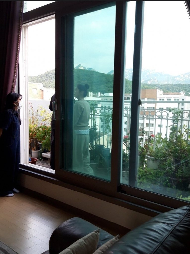 GobackJ's tweet photo. ʚ♡⃛ɞ 

#장나라 #jangnara #张娜拉 #張娜拉 #チャンナラ #나라짱 #narajjang @narajjang318 

( 09.24.2022 ) 2023 upcoming new drama ‘family’ first shooting 

👉🏻 https://t.co/Oz0o26Sar2
.
.
. https://t.co/k94FDkeVtt