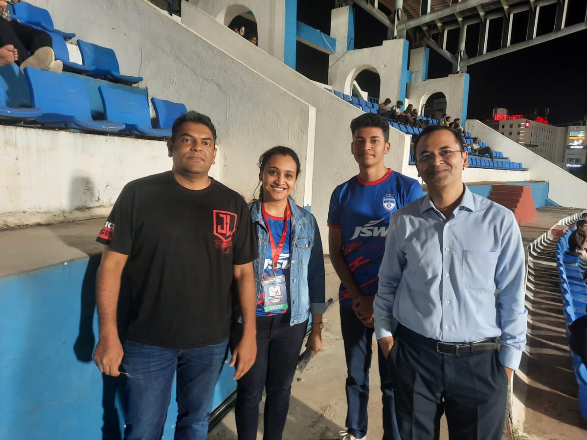 What a delightful time we had hosting our channel partners at the #JSW_BFC_Utsav today at the #indiansuperleague while supporting and cheering our boys @bengalurufc. Thanks for your endless support 🫶🏼