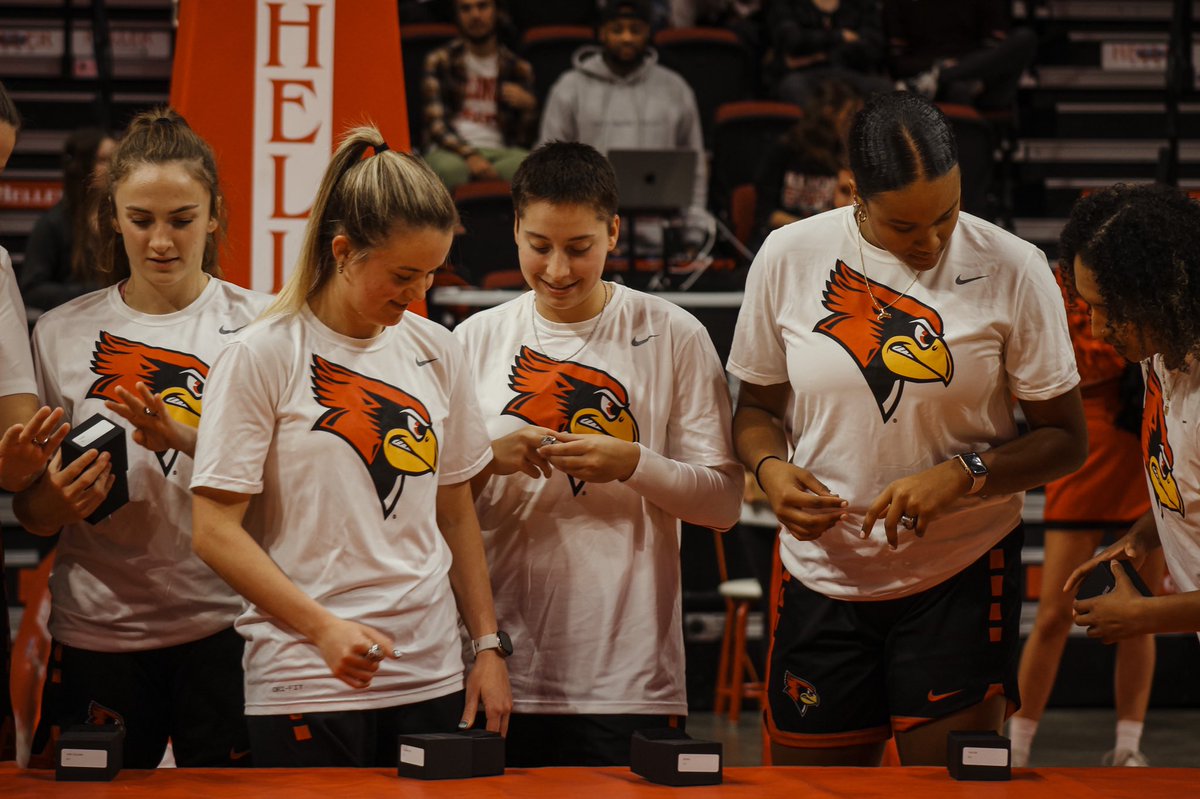 It was a special night at #HoopFest for both <a href="/Redbird_MBB/">Illinois State Men's Basketball</a> and <a href="/RedbirdWBB/">Illinois State Women’s Basketball</a>. Both coaches and players look very prepared for this upcoming season. Here are some captured moments from last night…