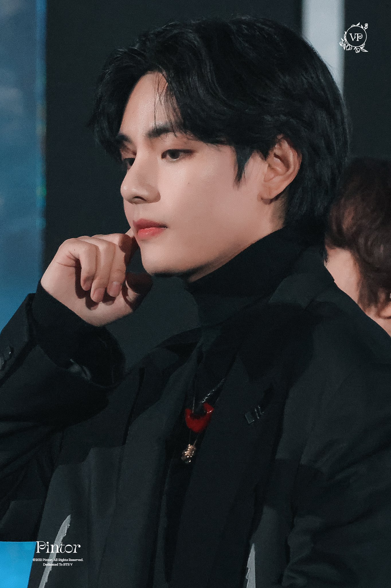 on-twitter-hd-221008-tma-taehyung-btsv-kimtaehyung-bts