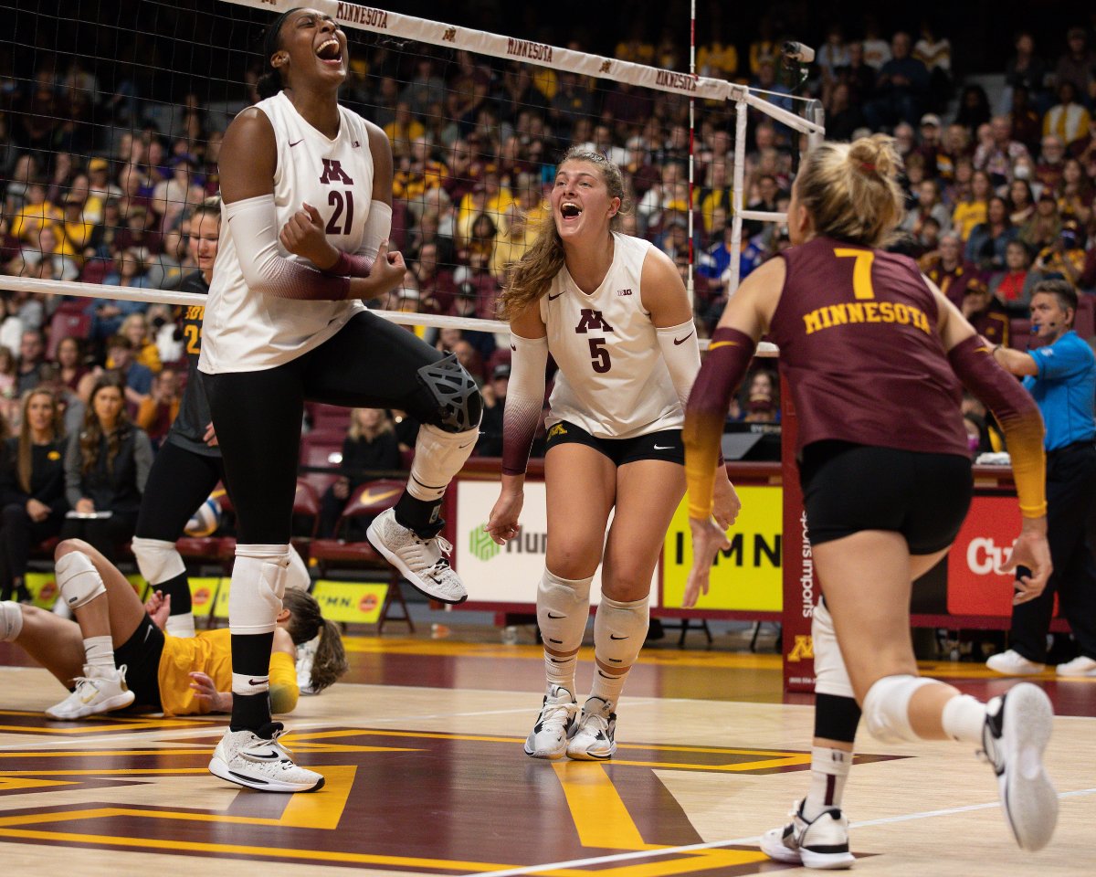 .<a href="/nayagros/">Nãÿ</a>' has been on 🔥🔥 this past week.

-25 points (3.57 pps)
-19 kills (2.71 kps)
-10 blocks (1.43 bps)
-.581 hitting percentage