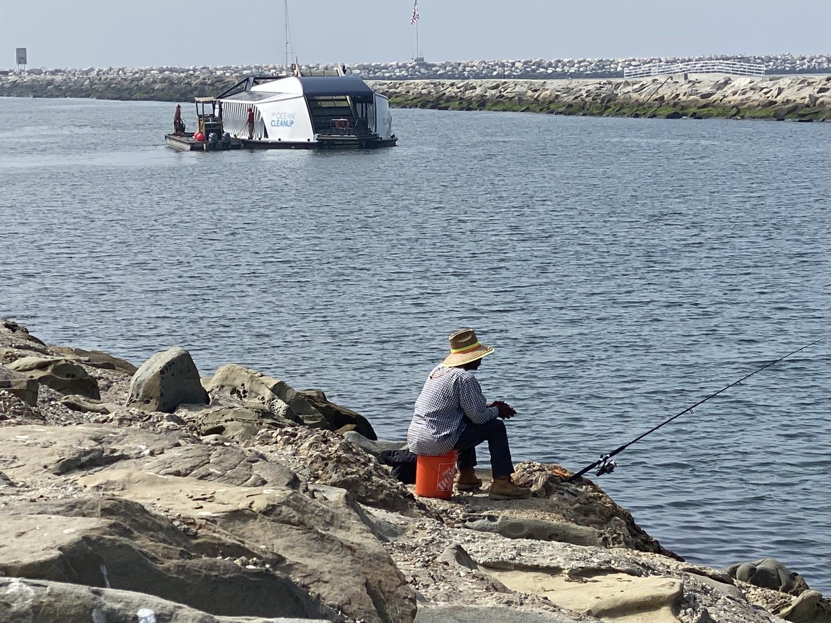 LACoPublicWorks's tweet image. The Interceptor has landed!

That’s right, the Ballona Creek #TrashInterceptor 007 is in its temporary home for the next two years—where Ballona Creek meets the ocean. 
Team members are on site today until noon to answer questions about this innovative water quality solution.