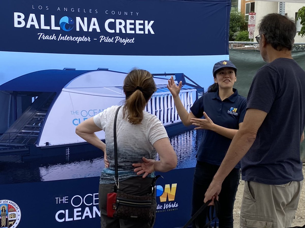 LACoPublicWorks's tweet image. The Interceptor has landed!

That’s right, the Ballona Creek #TrashInterceptor 007 is in its temporary home for the next two years—where Ballona Creek meets the ocean. 
Team members are on site today until noon to answer questions about this innovative water quality solution.