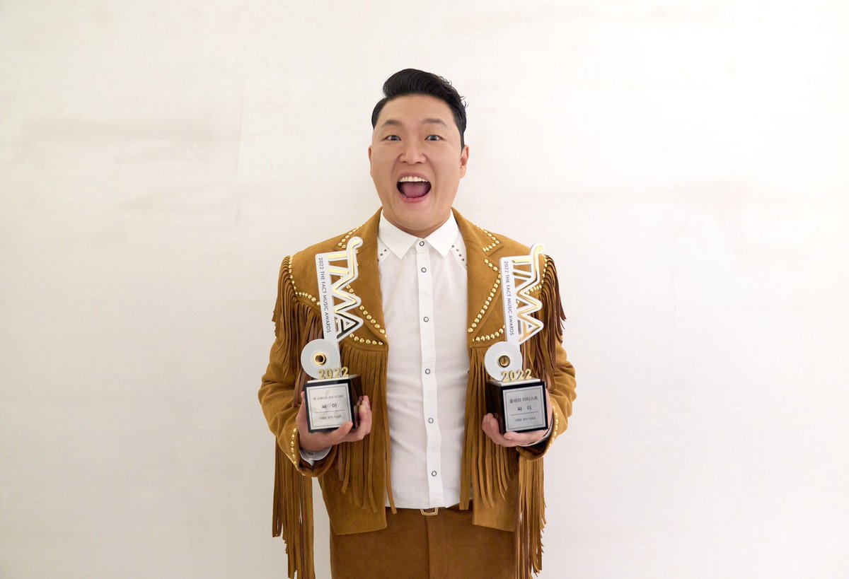 OfficialPnation's tweet photo. [P NATION]
2022 THE FACT MUSIC AWARDS
Artist of the Year &amp; Hot Stage of the Year #PSY
Hot Artist #TNX 
Congrats on your wins 🏆🏆🏆

#PNATION #피네이션
#PSY #싸이
#TNX
#TMA #TMA2022 https://t.co/K7Y8A6Ff9Y