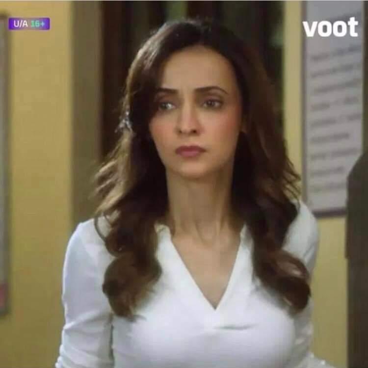 bestofsanaya's tweet photo. #SanayaIrani as #AnanyaSaini in #CyberVaar 🤌🏾 Waiting to see Sanaya in CYBER VAAR season 2 and 3 soon 🤞
#VootPeCyberVaar #Voot @justvoot
#HarScreenCrimeScene @tansworld @ThisIsHowWeDing https://t.co/u5L6rEaeKk