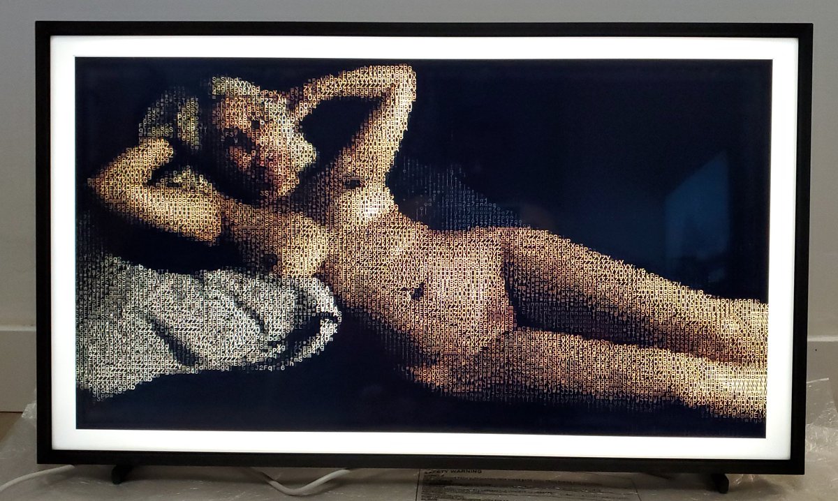 kevinbcasas's tweet photo. Mi versión de la Maja desnuda. Estoy usando este marco digital que hace que las piezas luzcan mejor que sus equivalentes impresas. #ascii #erotic #softwareart #nft #cubanft visita https://t.co/Cwh40jLraA para mas https://t.co/2ZWxbxIxqD