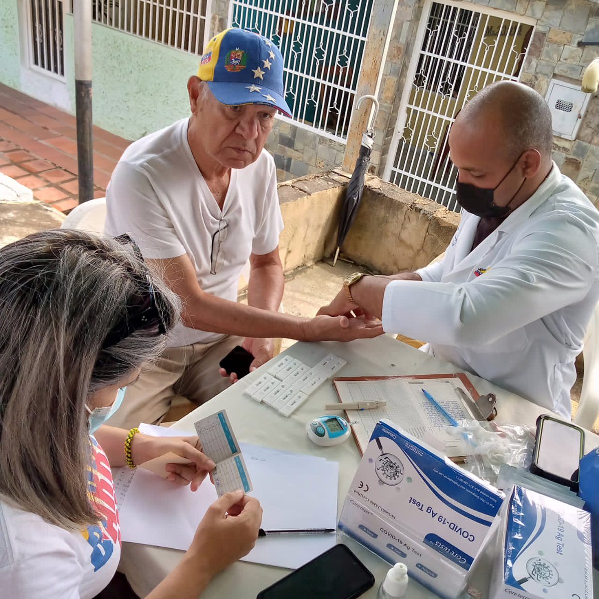 "Seamos pesadilla de quienes pretenden arrebatarnos los sueños"🇨🇺 #CheVive #CheInternacionalista #CubaPorLaVida #CubaEsAmor
<a href="/AdanVillavicen5/">Adan Villavicencio Guzmán</a> <a href="/Cubacooperabol2/">Brigada Médica 🇨🇺 Bolívar🇻🇪</a> <a href="/cubacooperaven/">Brigada Médica Cubana en Venezuela</a> <a href="/PerezAltunaga/">Esther Pérez Altunaga</a>