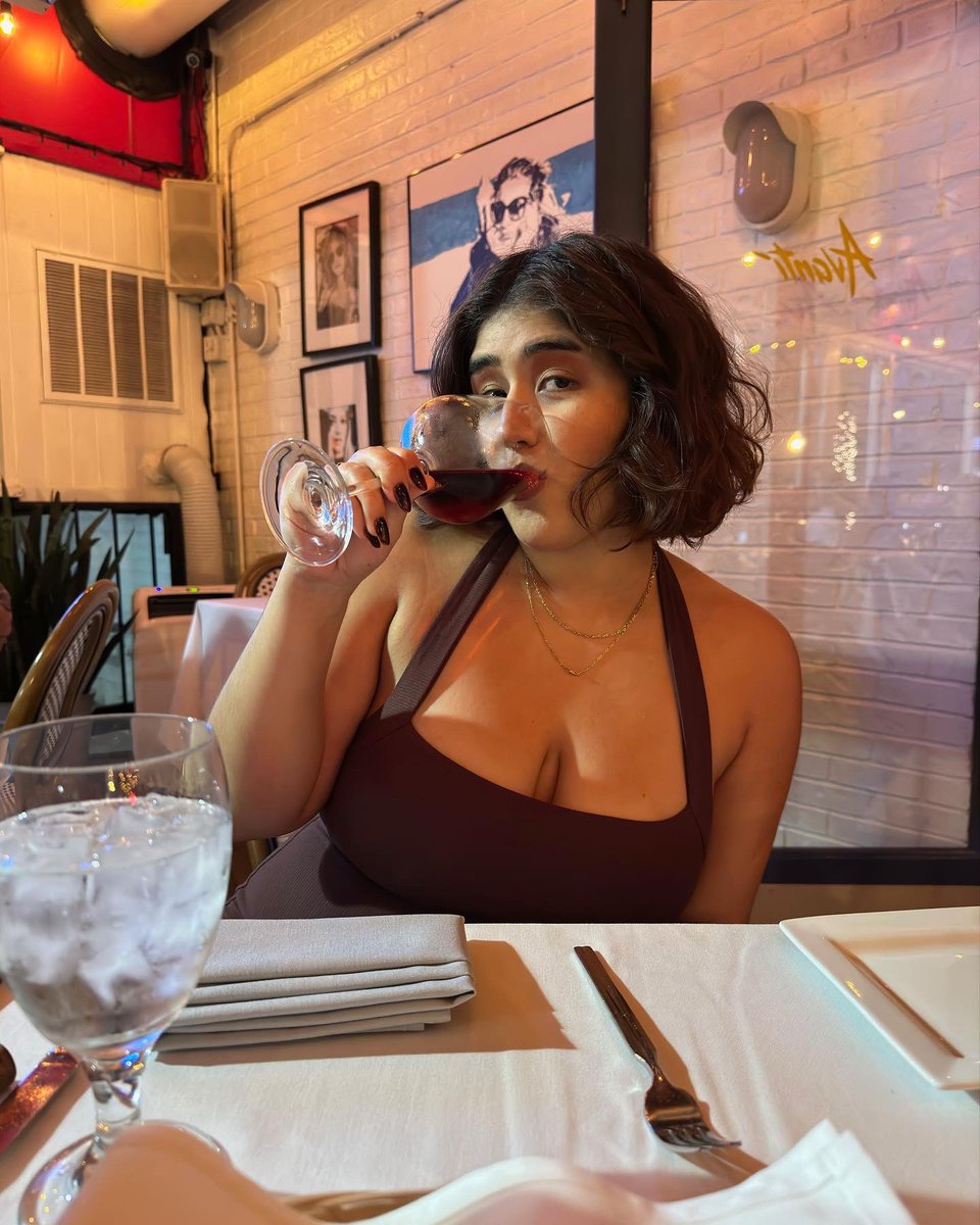 giselleeerod's tweet photo. 🥳 https://t.co/8w4lRtSUii