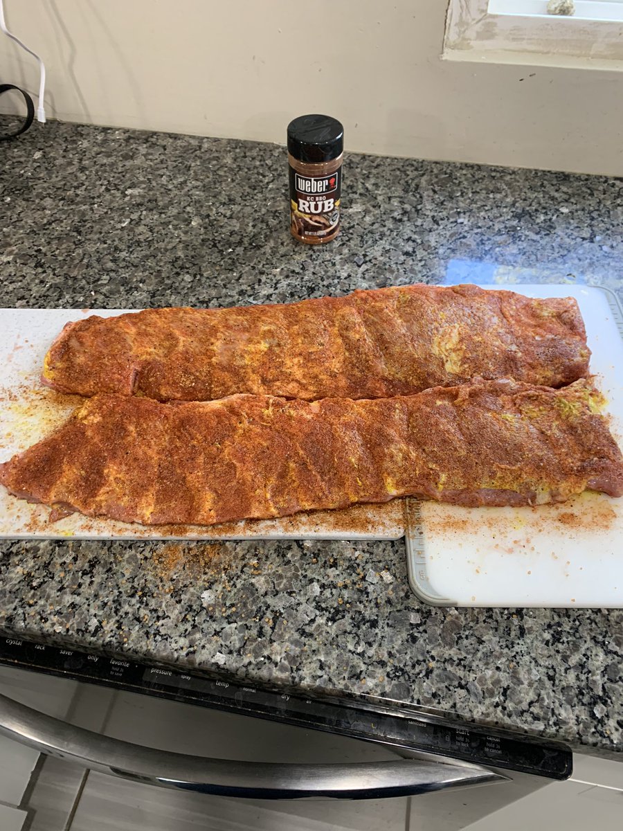 HawkeyeKoolaid's tweet photo. It’s the beginning of something special. @WeberGrills @WeberKettleClub @GabrielsonMitch #321RibMethod #SnakeMethod https://t.co/Ps1WkF5IfF