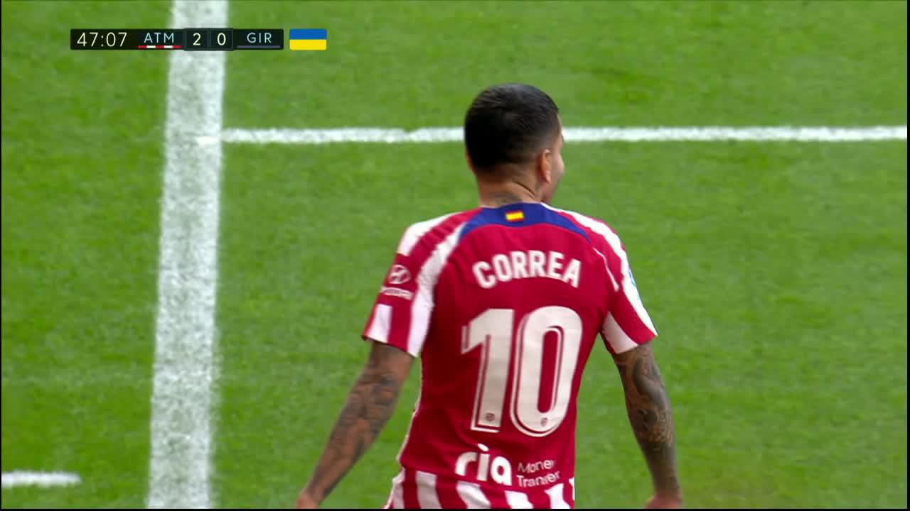 Oh no 😅

Correa's second goal is given to him on a plate by the keeper.”