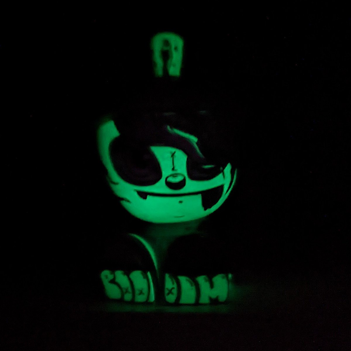 The <a href="/_NickyDavis/">nicky davis</a> #canbot is so ridiculously sick at night.