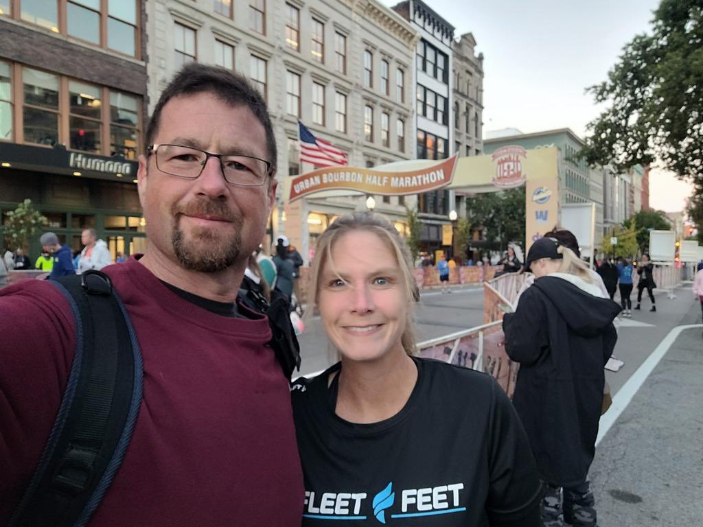 Gulianogeo's tweet photo. Finished another half this morning. Took 5 minutes off last weekend! Running in Kentucky is beautiful! #ubhf Thanks to #ffstl for always helping me with my gear https://t.co/OKjTI0D6Un