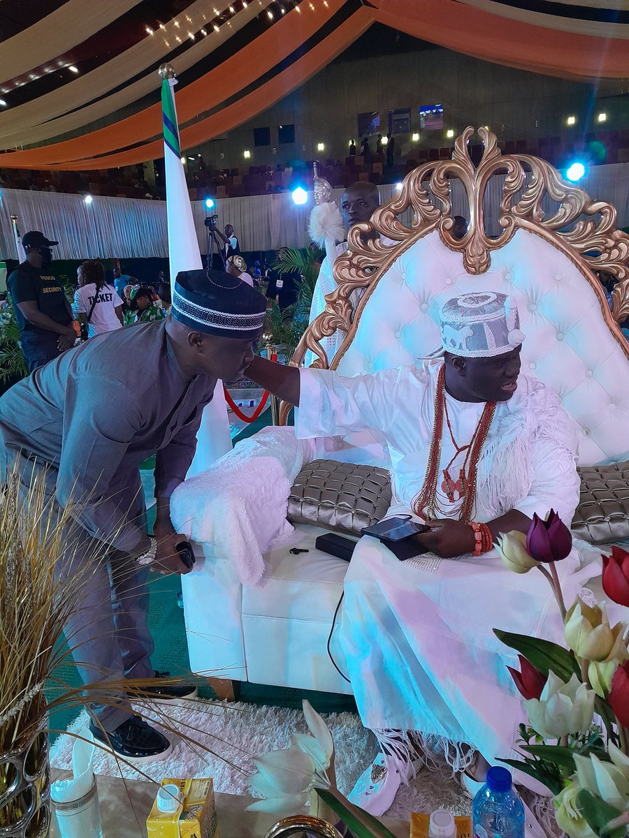 2023Beyond's tweet image. Director General of @2023Beyond @realwan and the Director of Finance of the project @IbrahimAlliBal4 paying homage to the Ooni of Ife, Oba Adeyeye Ogunwusi in an event recently.