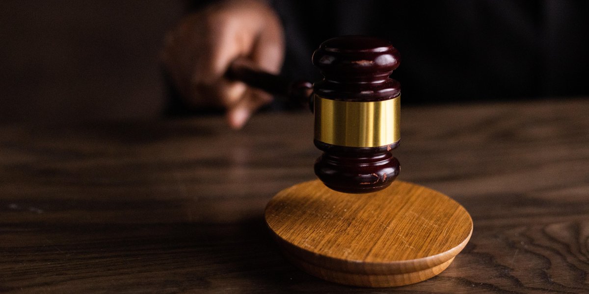 SSRN's tweet image. #WeekendRead This forthcoming paper for @CalifLrev discusses how #bankruptcy courts have developed numerous approaches to determine household size, and how they are often applied unfairly to debtors with non-traditional families:

spkl.io/60154nHhx

#TwitterLaw