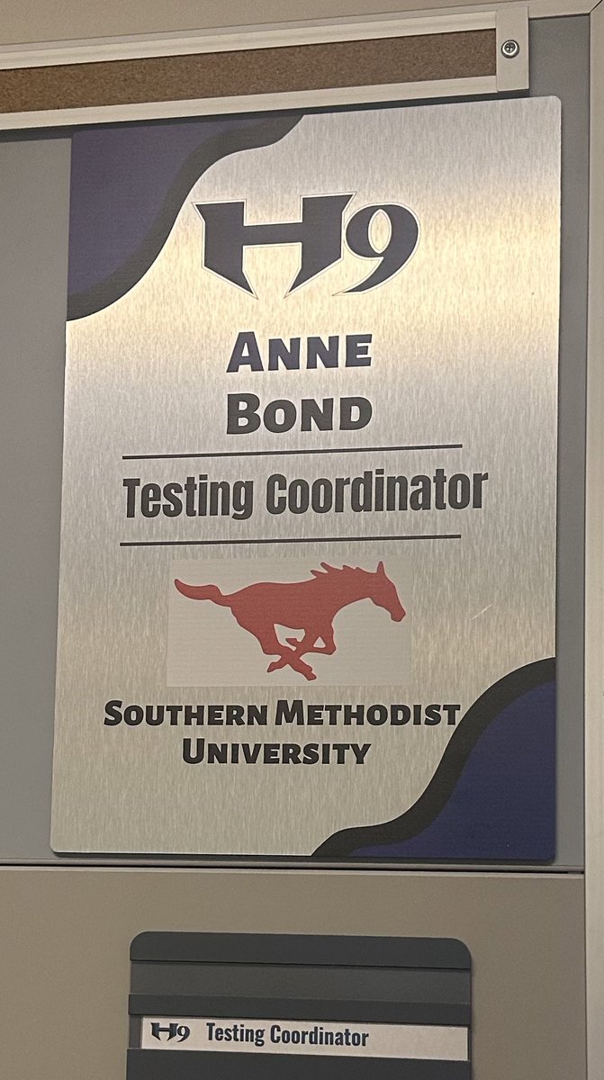 007mathteacher's tweet photo. Love my new door sign thanks @hebron9th @Wernekea @alyson_mom for welcoming me into such a fabulous family of educators. https://t.co/mcSZ7OwDls