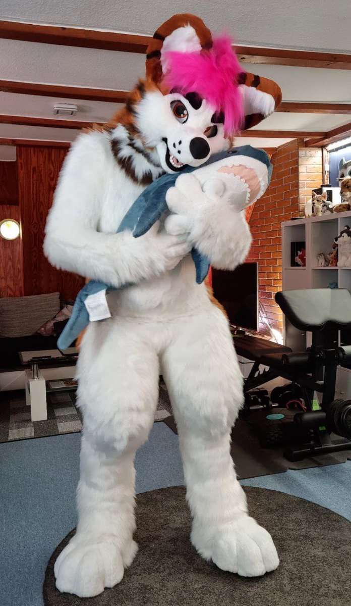 Alex Crash (@thealexcrash) on Twitter photo A little late for #FursuitFriday.
This week he came to me. Thank you very much <a href="/TheKarelia/">TheKareliaFursuits 🔜 EF29, Furnavia.</a> A little late for #FursuitFriday.
This week he came to me. Thank you very much <a href="/TheKarelia/">TheKareliaFursuits 🔜 EF29, Furnavia.</a>