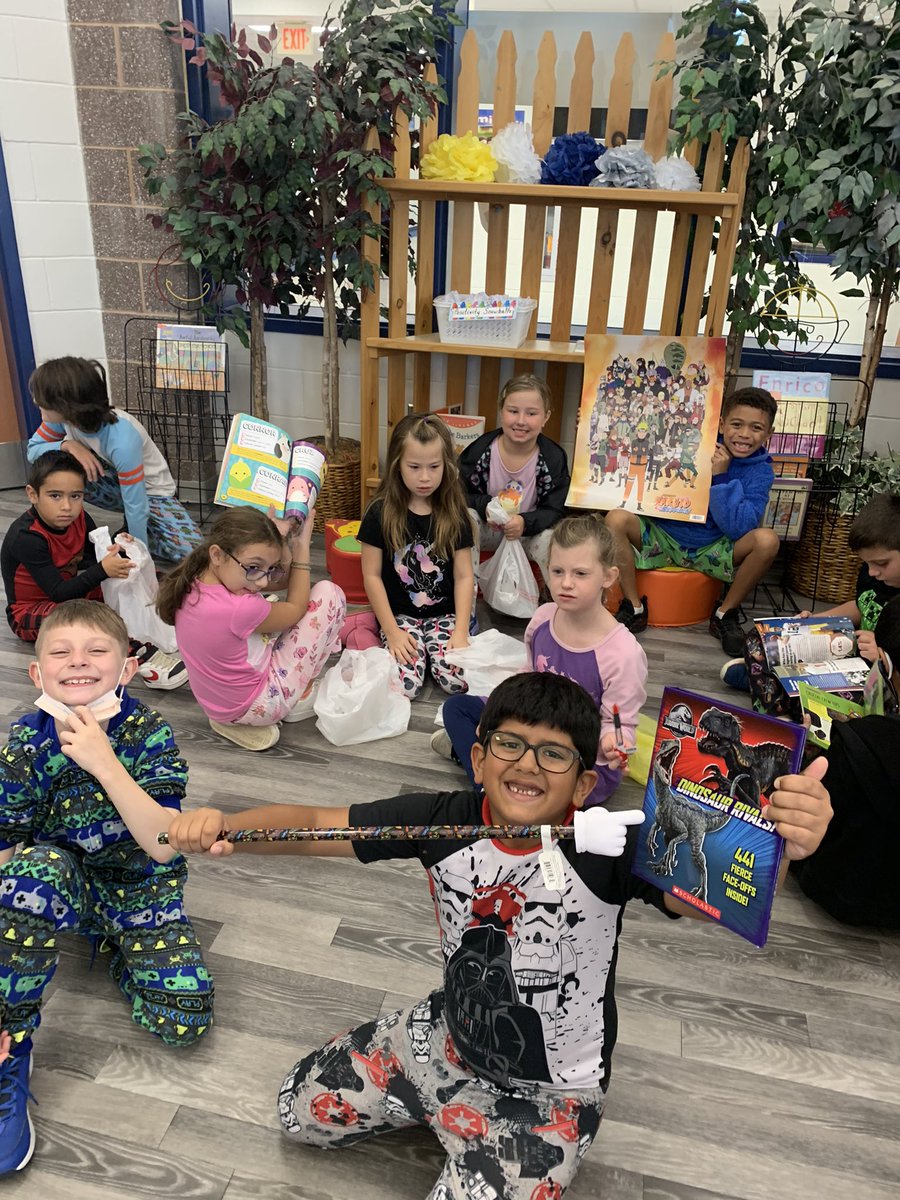 Thank you WFS PTO for your book donation to our class and for organizing the Book Fair.<a href="/wfschool/">West Freehold School</a> <a href="/AnneKurasEdD/">Anne Kuras, Ed.D.</a> <a href="/wfspto/">WFSPTO</a>