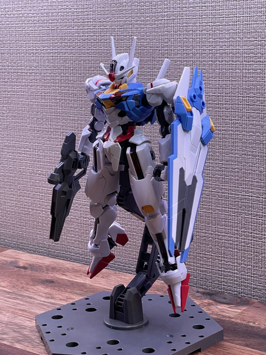 kuromitsu222's tweet photo. エアリアルくんカッコいい、、、 https://t.co/MnRTTdwlUS