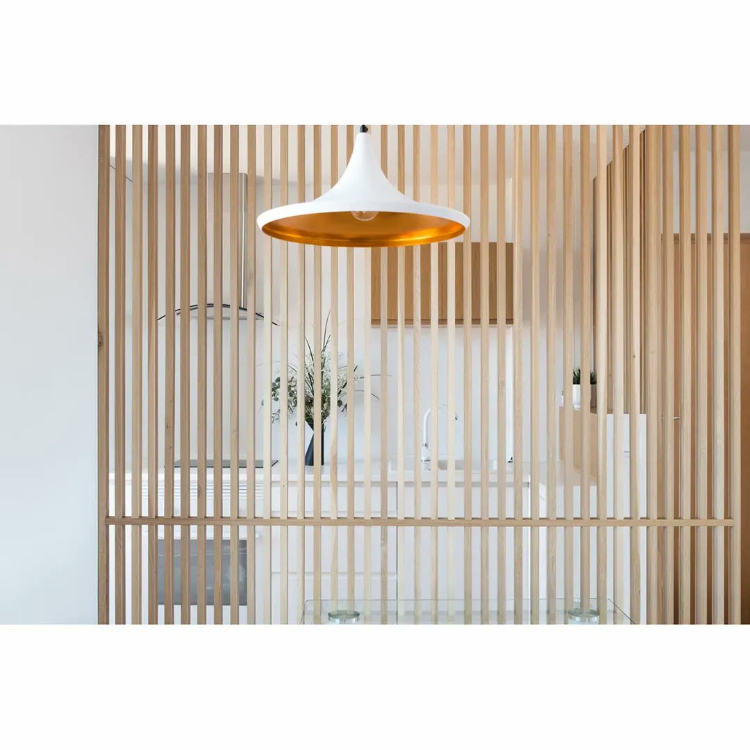 Apartamento AG • AG apartment⠀ 
@JF_Replica  ⠀
#lamas #woodslats #filtros #madera #cocinaminimalista #minimalkitchen #reformas #diseñointerior #diseñopersonalizado #interiordesign #homedesign  #penthouse #rooftop #arquitectosmadrid #masu