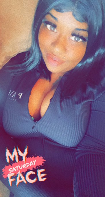 Lick my tits &amp; tell me I&rsquo;m pretty https://t.co/8V7QLmv1k6<a href="/tag/nohands"class="tags"><span>#nohands</span></a><a href="/tag/bigbooty"class="tags"><span>#bigbooty</span></a><a href="/tag/assclappin"class="tags"><span>#assclappin</span></a>