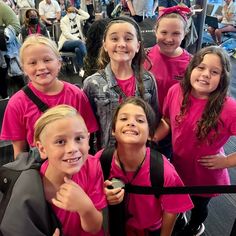 TGScottElem's tweet photo. These MoCo 5th graders got an early start for their Fall Break adventure in DC & are already making the most of it! #5thgradetrip #dcadventure #knightstigersandbears https://t.co/BZq0J2CZoF