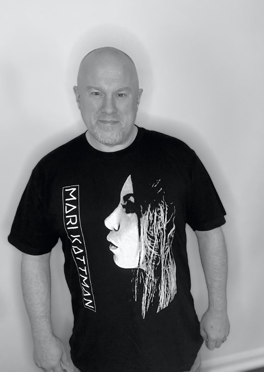 What? Your wife doesn't have her own t-shirt?

We still have a few left from Mari's recent performances. Go get you one: marikattman.bandcamp.com/merch/mari-kat…
