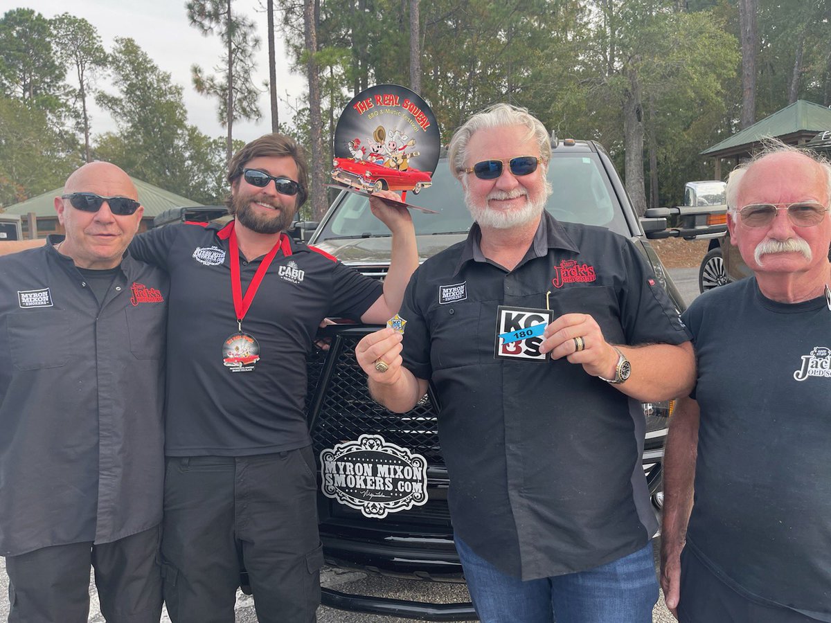the_new_south's tweet photo. Jack’s Old South with that perfect rib hardware. Didn’t win the whole dance but I’ll take a perfect 180 in ribs any day. Great cook in Lyons, Georgia. #bbqdream #jacksoldsouth #competitionislife https://t.co/0vp8dmyqRz