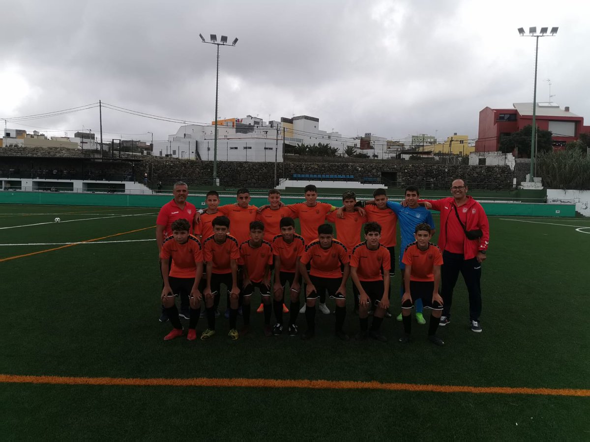 Inicio de temporada para nuestro Infantil A, con victoria.
Felicidades equipo.

#udpiletassomostodos🖤🧡