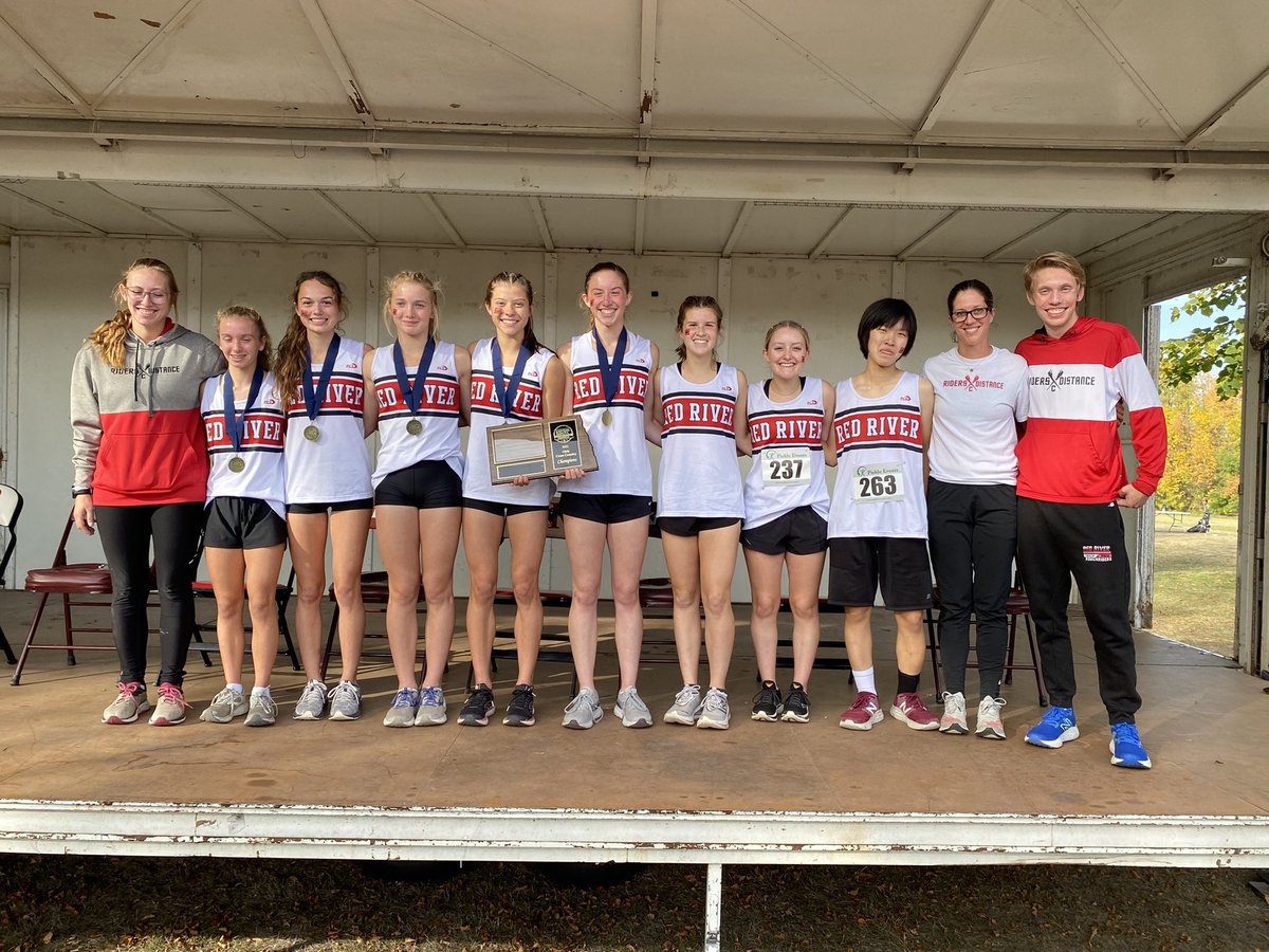 RRHSactivities's tweet photo. Your 2022 EDC Girls XC Champions🏆
#EnjoyTheRide #OneMoreRace @rrgirlsxctf https://t.co/1L3qc0t2Zh