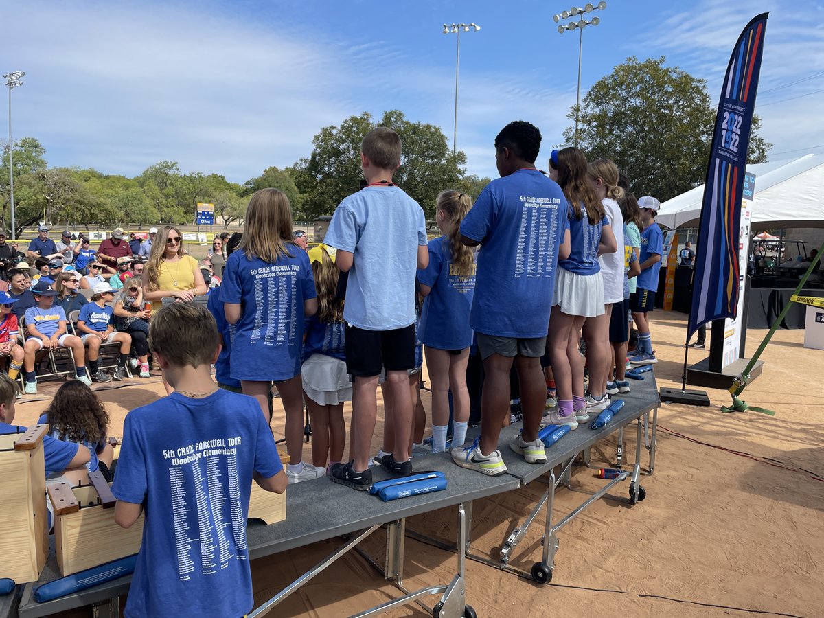 Celebrating 100 years of the city of Alamo Heights with a performance from Woodridge's RITMO! Great job everyone! <a href="/WoodridgeElem/">Woodridge</a> <a href="/AHISD/">Alamo Heights ISD</a>