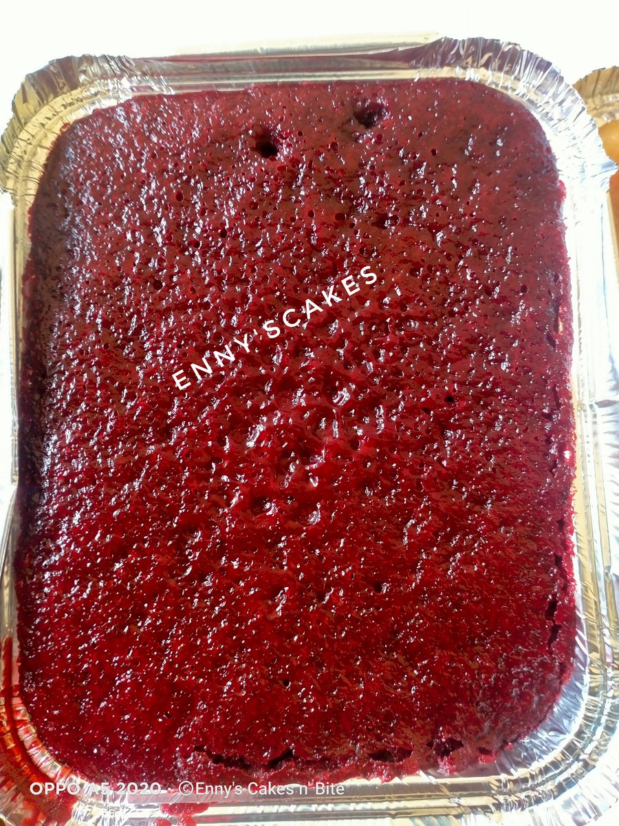 Ennyscakes's tweet photo. Our yummy foil cakes will be available on Monday, it's so moist and tasty, which will leave you craving for more, don't hesitate to place your order.. #1000 naira.. Kindly Call/DM 07080317406 for pre-order https://t.co/u8CLidhtv1