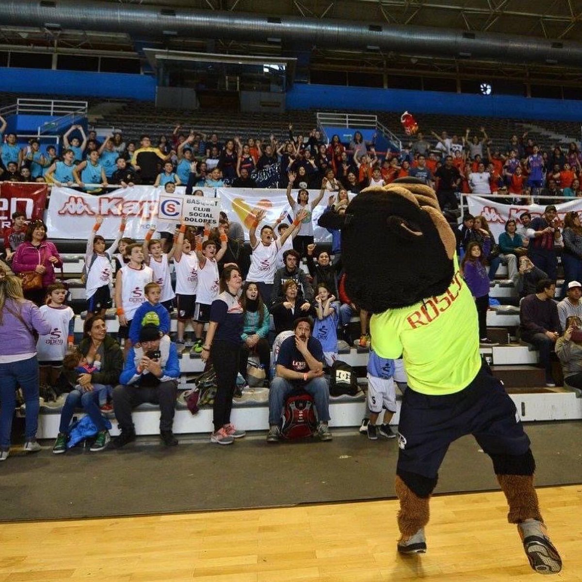 La Fiesta del 1️⃣6️⃣ Evento Internacional Open Básquet en el 🏟 Club Once Unidos!!!

Conducirán el evento <a href="/anamim_ok/">Anamím 🤍</a> y @animapatinio 🎉 y tendremos show de baile urbano y Break Dance con @maxibboyabc y @damg8511 🕺 🪩 💃 

🎁Regalos, sorteos, diversión y mucho más. Los esperamos!!