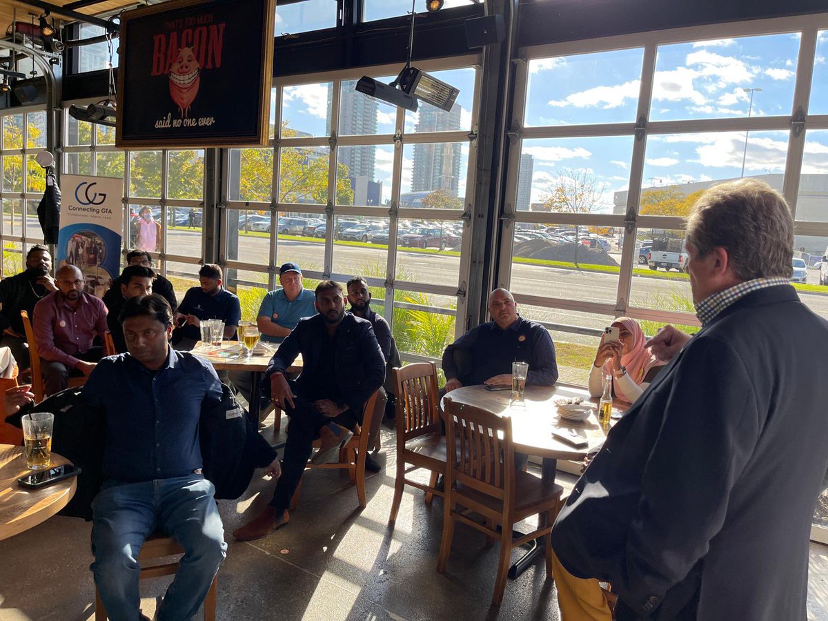JohnTory's tweet photo. It's always great to connect with small business owners in our city.

This afternoon with @NeethanShan, I joined a small business meetup in Scarborough, organized by @connectinggta, to discuss how we can forge a strong economic recovery for businesses of all sizes, city-wide. https://t.co/jrojHnDlR2