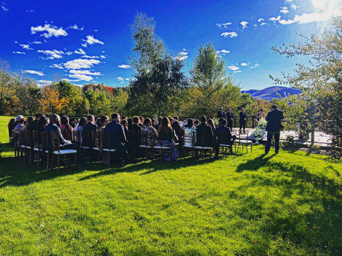 bme4you's tweet image. Beautiful fall wedding!

Event. With. Us!
#TheBigManEntertainmentGroup