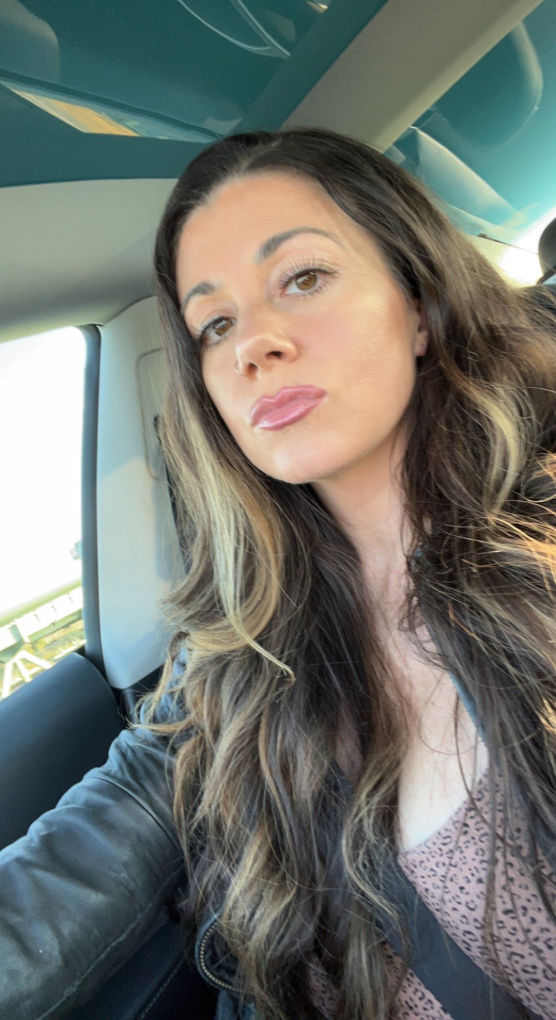 lauren-order-on-twitter-quick-charge-in-nj-before-ny-and-no-i-m-not