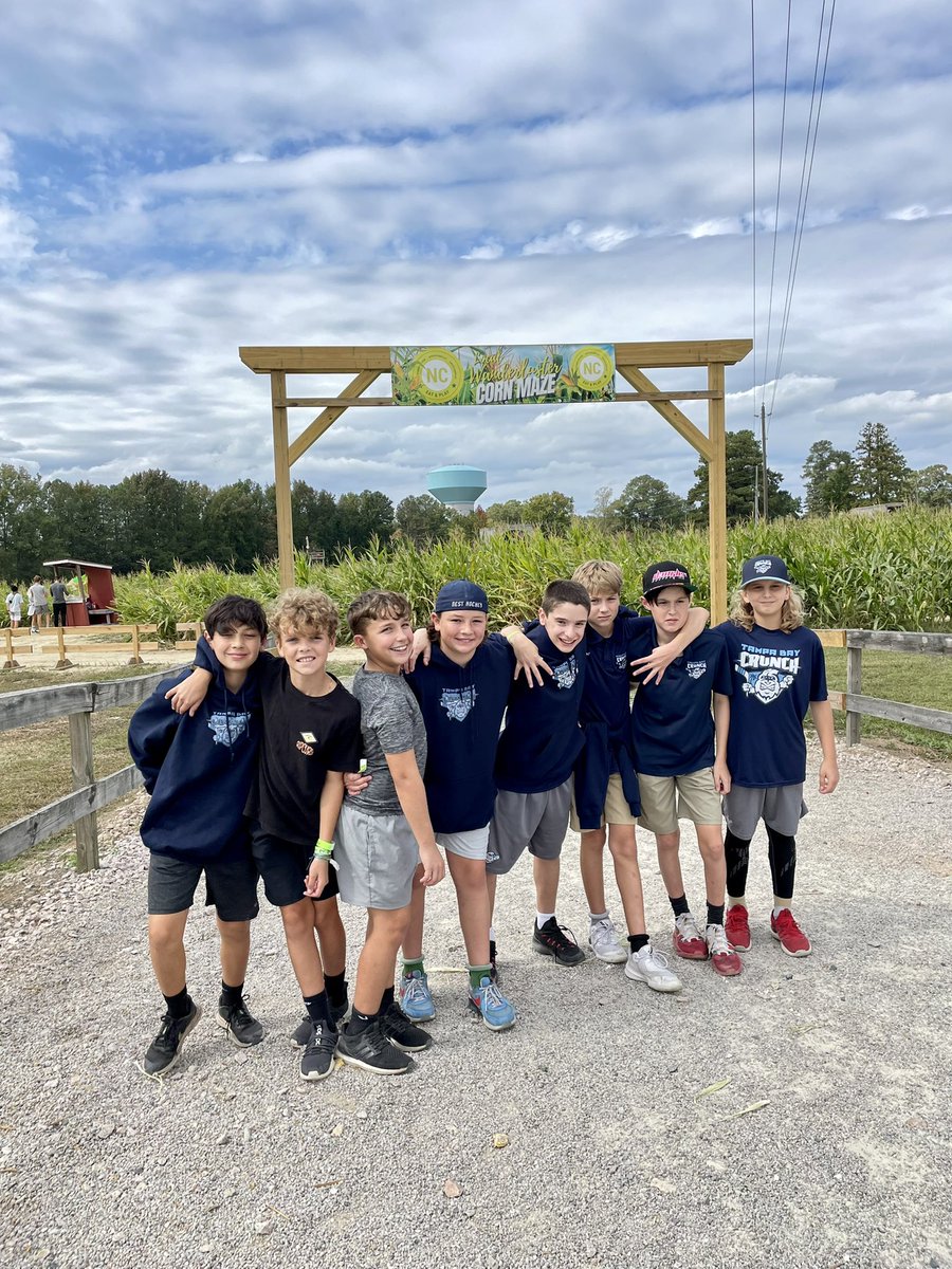TBCrunchU12AA's tweet photo. A little team bonding at the Corn Maze after game 1 in Raleigh. #GoCrunch https://t.co/pmB7j1C6fq