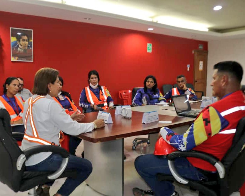 Bolipuertos__ve's tweet photo. 👥️️ Reunión estratégica con tren gerencial del @puerto_guamache es dirigida por la Pdte. #Bolipuertos Alm. @VirguezErika para impulsar visión institucional y las políticas de calidad del servicio en pro de la #VenezuelaPotencia desde el oriente venezolano #VenezuelaVaPaEncima https://t.co/cLzvUnuaNL