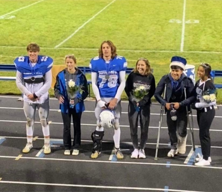 GPSBuffs's tweet photo. Congratulations to the 2022 Homecoming Court. Homecoming Queen and King are Emma Kucera and Jesus Hernandez. Attendants are Hadleigh Davis, Kristen Holcomb, Roman Kolbet and Brady Samuelson. https://t.co/HDHjgnBNHo