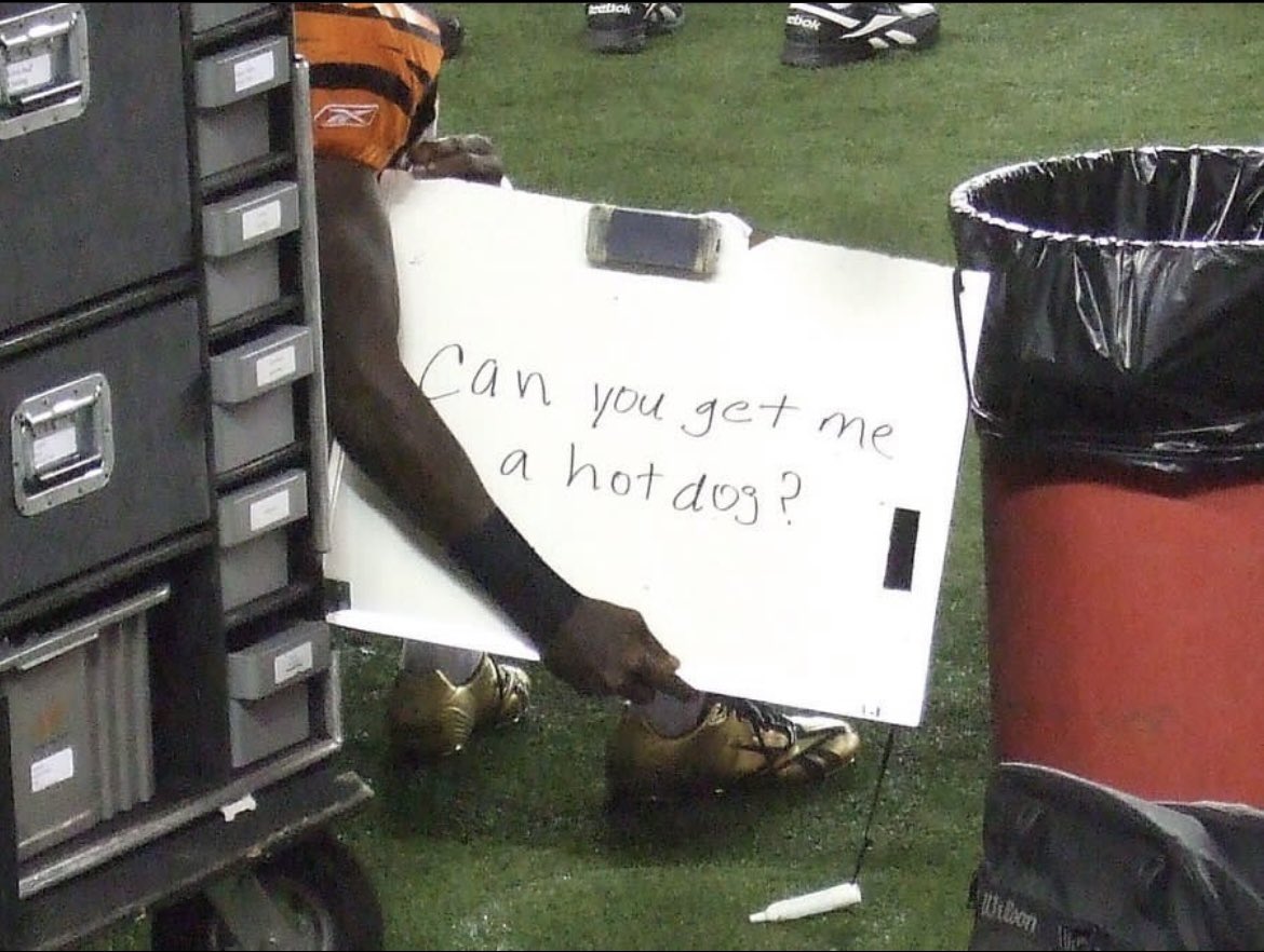 MaxMcGeeTV's tweet image. 🗣 MESSAGE from @ochocinco