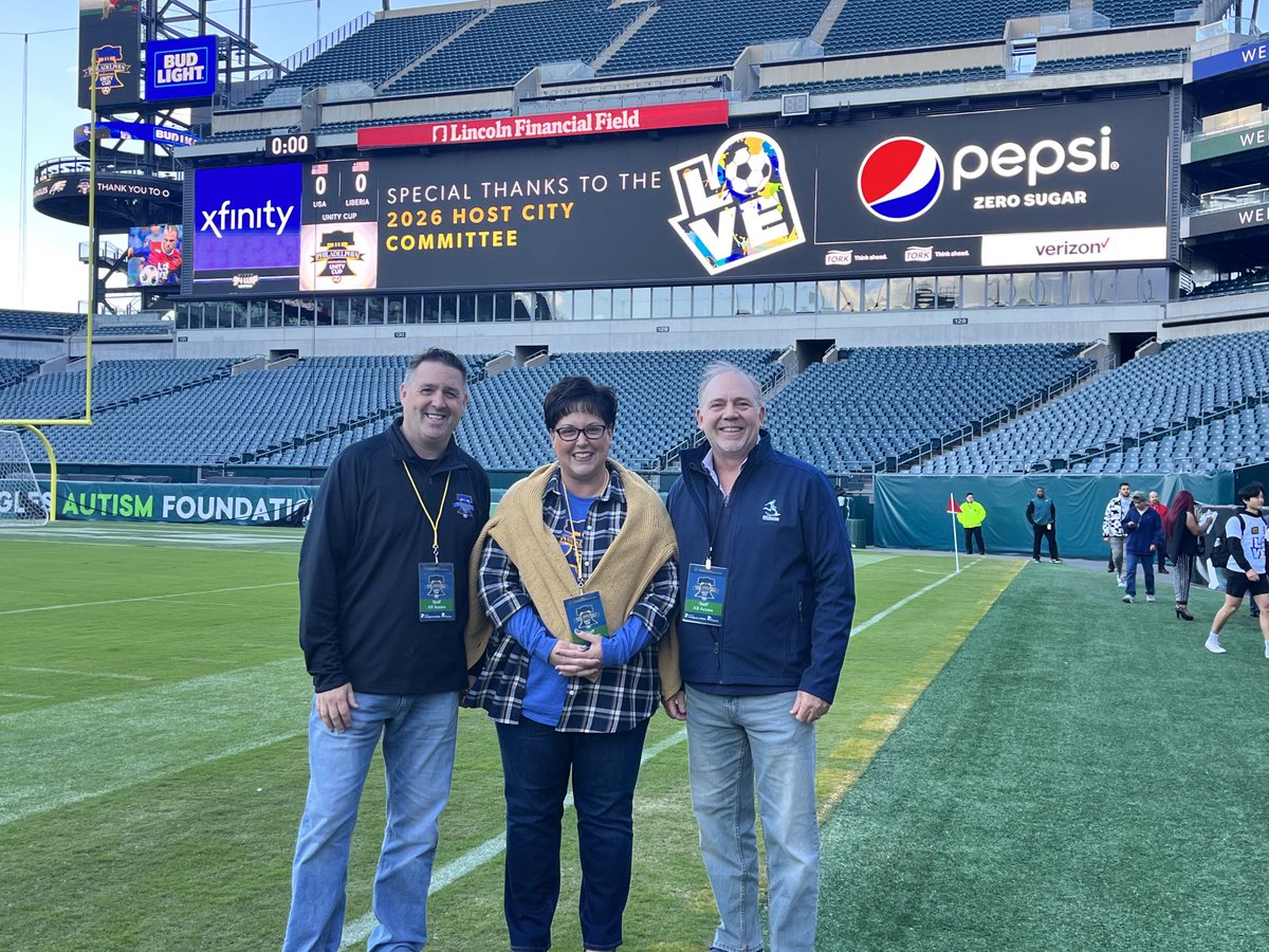 #unitycup Love and ⚽️ ⁦<a href="/PhilaParkandRec/">Philadelphia Parks & Recreation</a>⁩ ⁦<a href="/EPASoccerCEO/">Chris Branscome</a>⁩