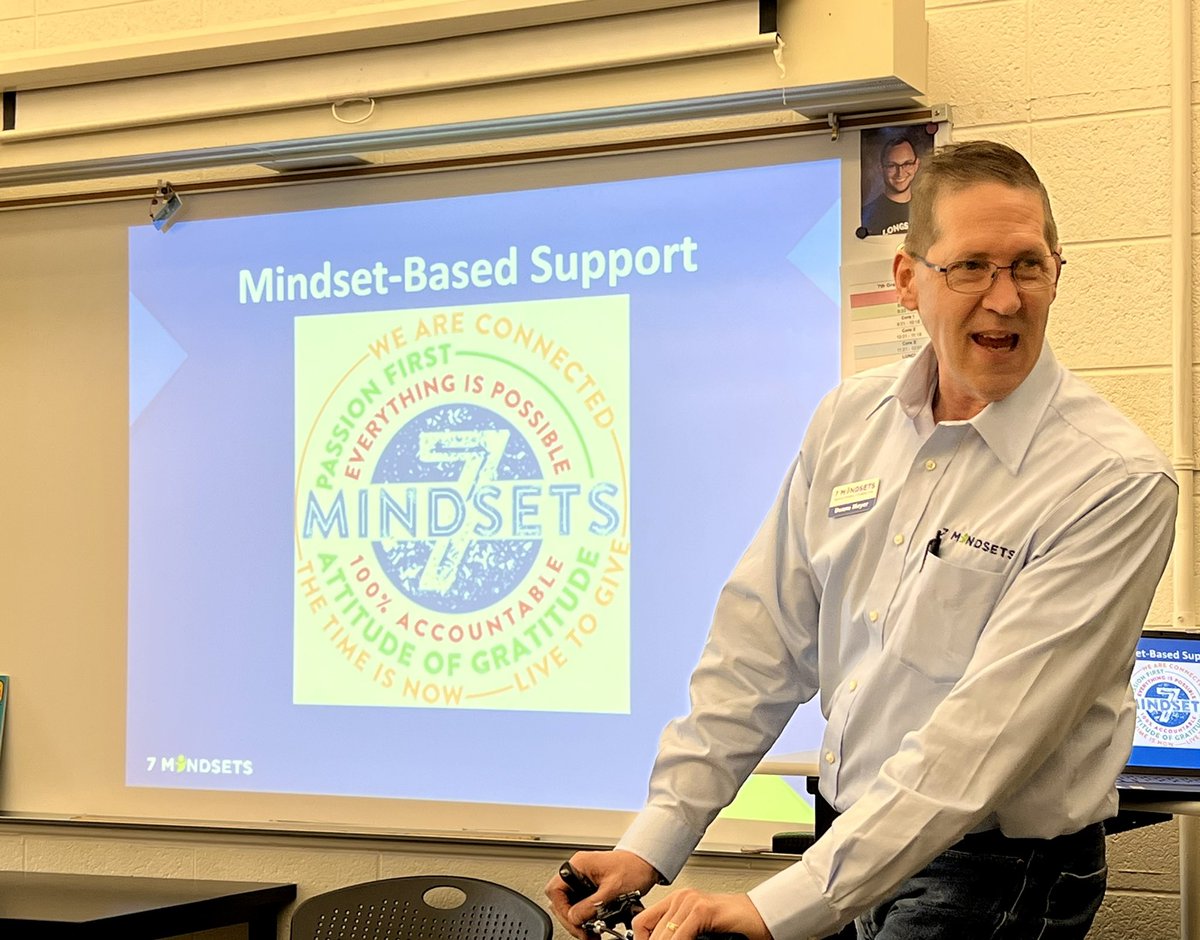 camlecolorado's tweet photo. Leaders grapple with the important work of building students’ social emotional skills in a daily basis. It’s awesome to learn more about The 7 Mindsets through the Lens of Leadership. Thanks @DuaneMoyer @7Mindsets for presenting at #CAMLE22 https://t.co/OYN4eEADSJ
