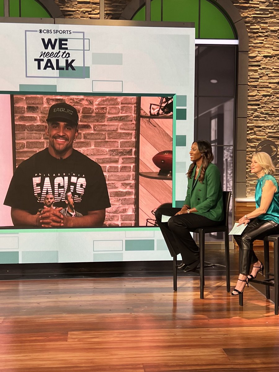 Andrea_Kremer's tweet photo. On a strong ⁦@WeNeedToTalk⁩ today at 1:30pm ET ⁦@CBS⁩ ⁦@paramountplus⁩ ⁦@LisaLeslie⁩ and I have a great conversation with ⁦@Eagles⁩ undefeated QB ⁦@JalenHurts⁩ on his special mindset on and off the field #weneedtotalk https://t.co/XcAp5frJ0u