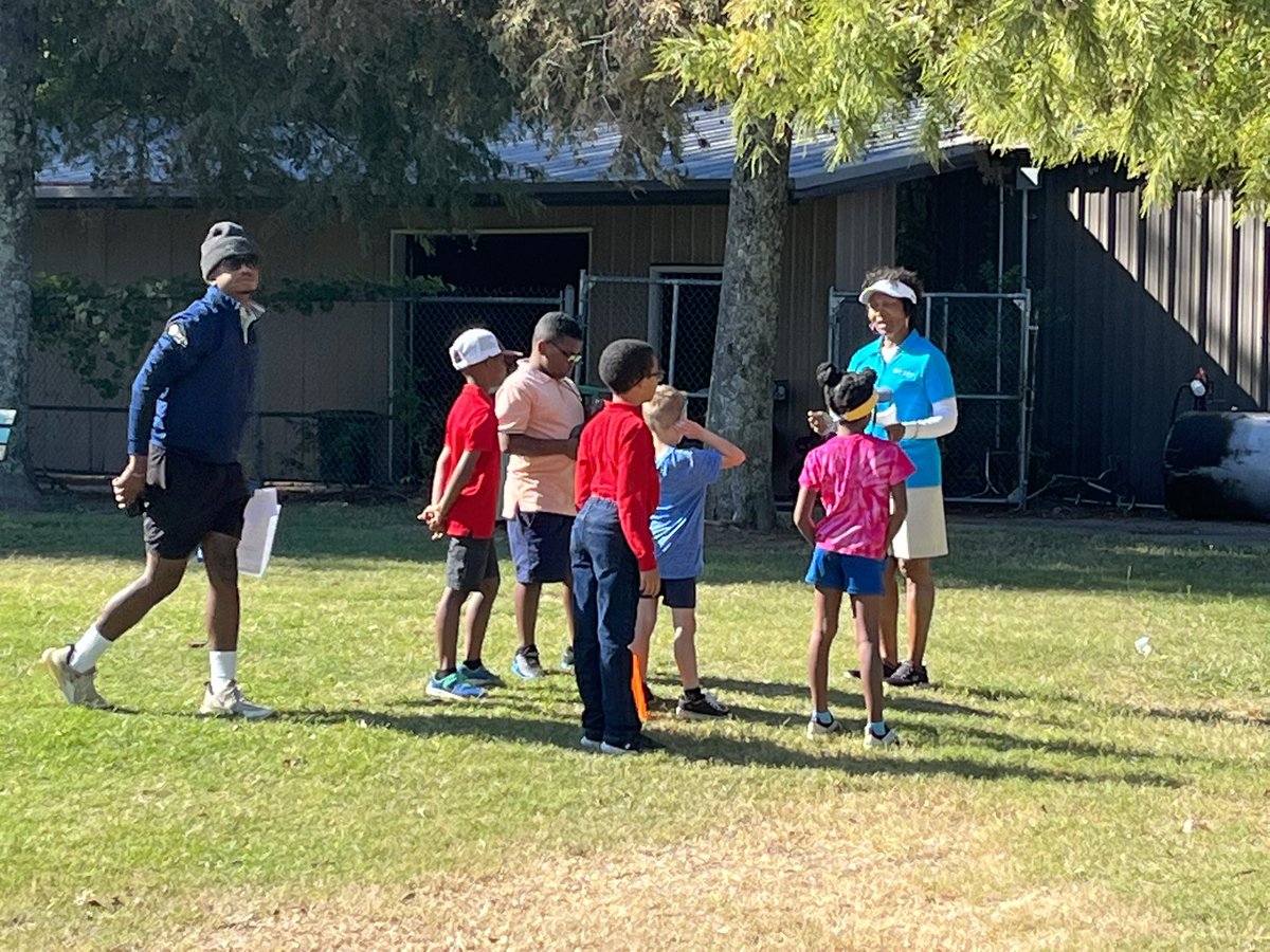 FirstTeeMS's tweet image. Beautiful morning for Saturday Morning Golf &amp;amp; Life Skills Classes #FirstTeeCentralMS #Buildinggamechangers
#golf #youthgolf #FirstTee #fun #friends #lifeskills