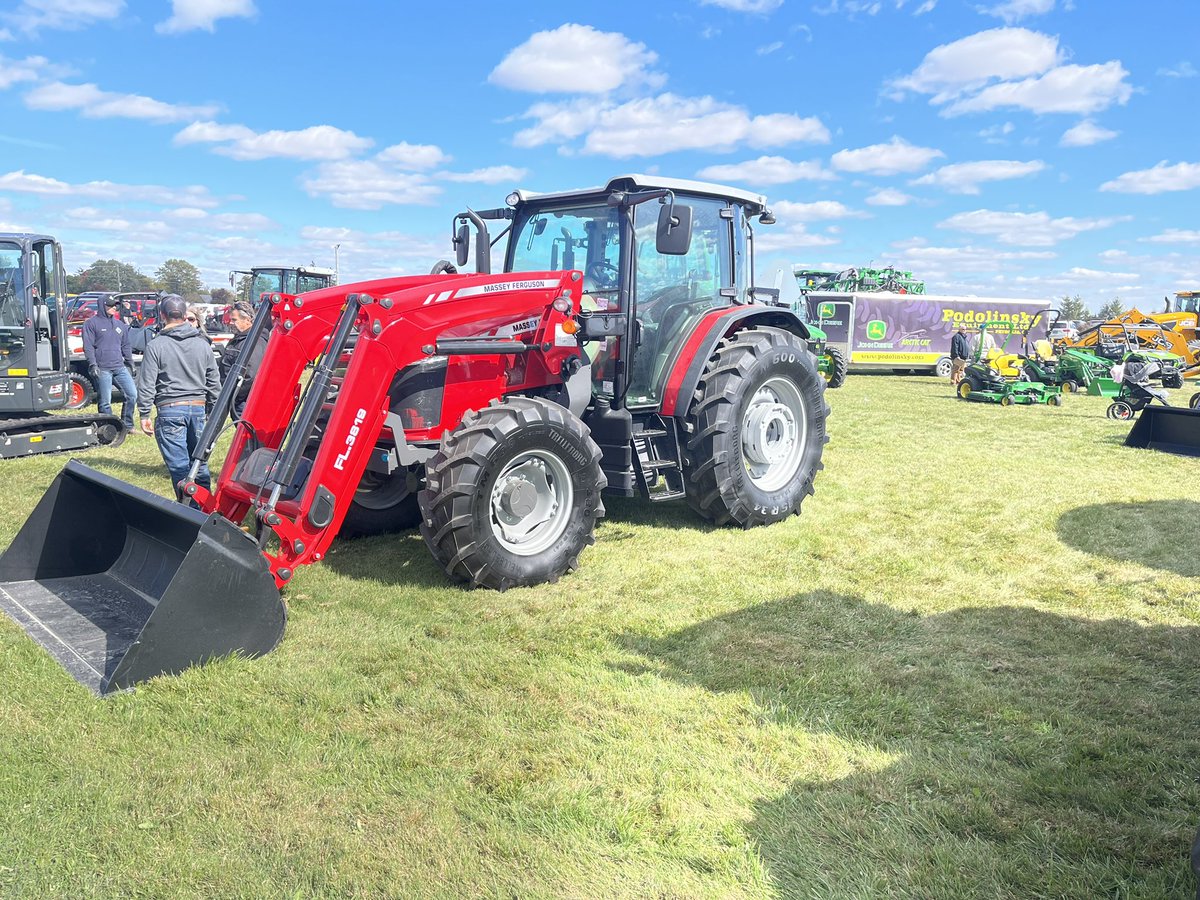 AdvantageFarm's tweet photo. Check out our display at the @brigdenfair this weekend. So glad to be back at it. See our @AGCOcorp products. Our @BobcatCompany and @CubCadet_USA https://t.co/PBSmQvwxx8