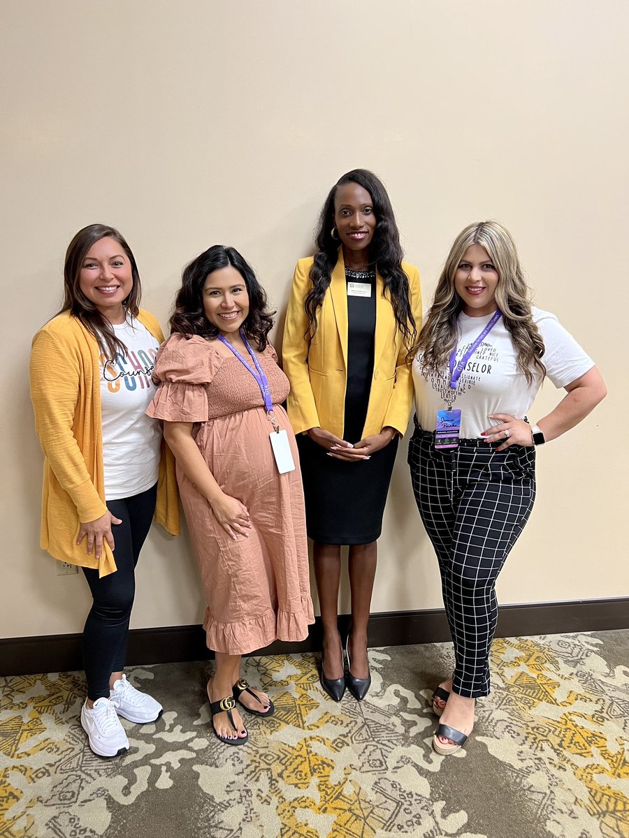 MsSandovalSC's tweet photo. So incredibly proud of my @SantaAnaUSD familia on their presentations at the @MyCASC conference. SAUSD is currently leading the way in reducing Counselor ratios to 250:1 in California. This is the recommendation from our national association @ASCAtweets. https://t.co/MkPAd08DNd