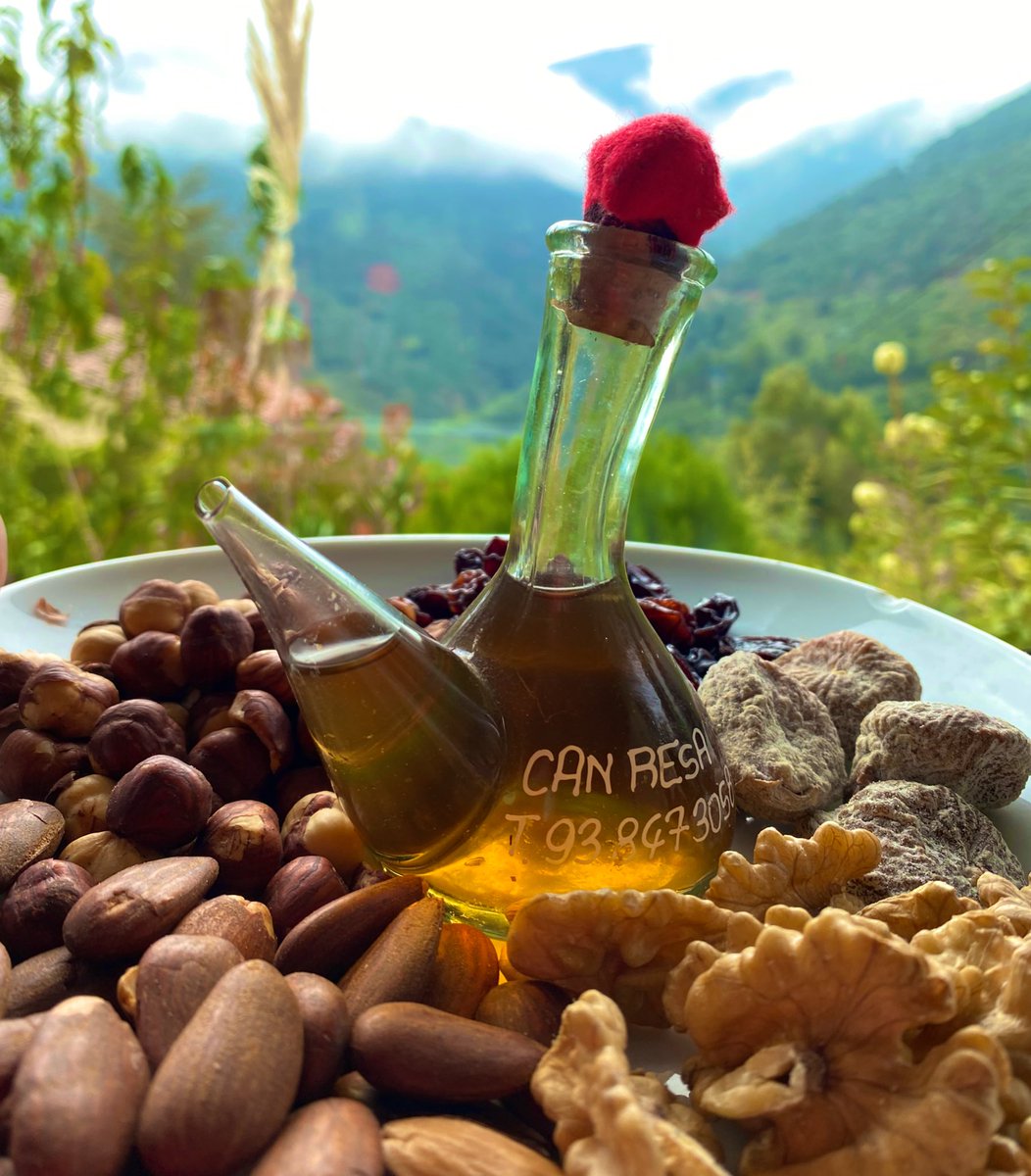 SILVZS's tweet photo. Tradicions! 

#Bolets
#Cargols
#Porró
#Montseny 
#Montsenyturisme 
#Catalunya 

@RestCanBesa @Graupix @capifulla @marcelmorilla https://t.co/juB8Ujx93o