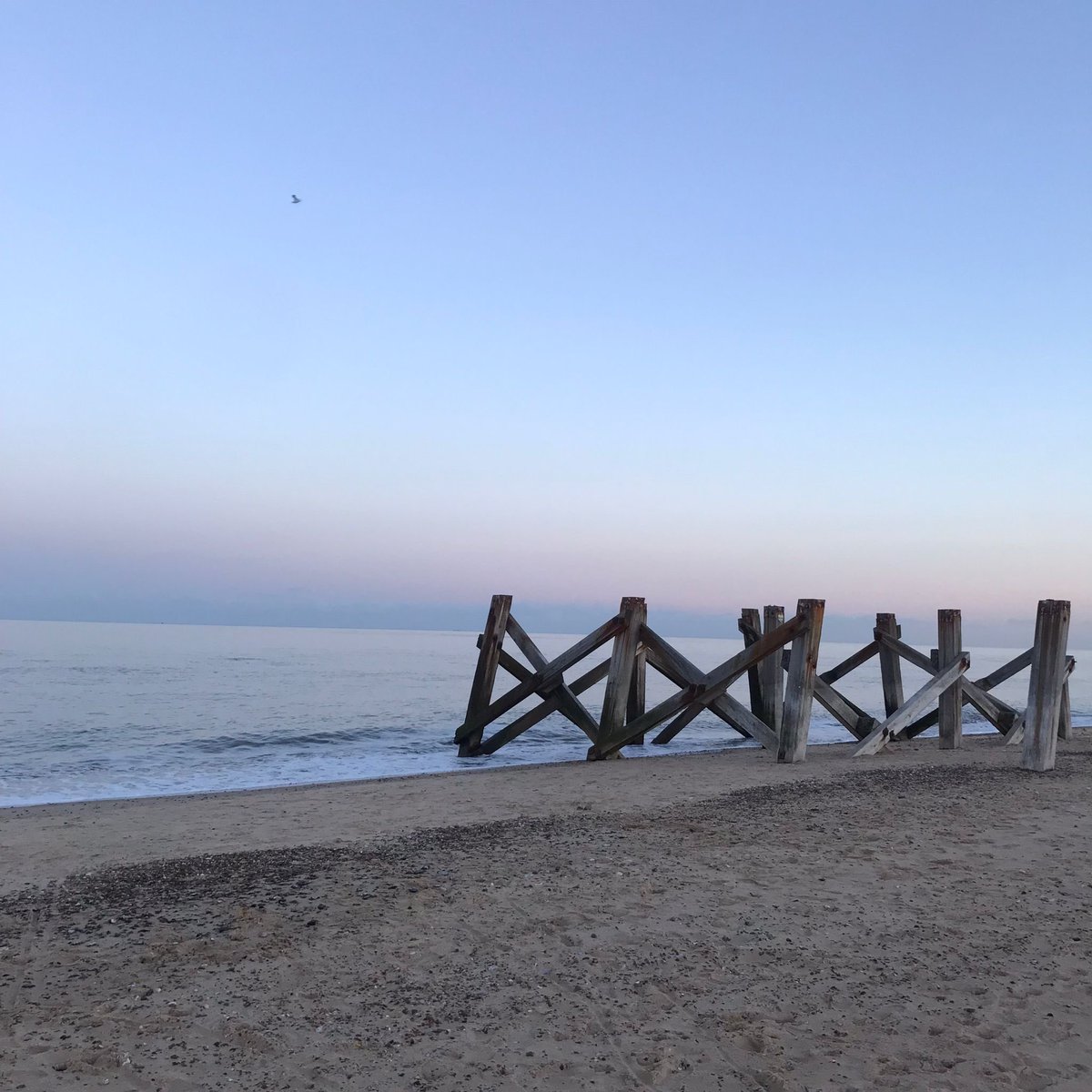 Hello Great Yarmouth! 👋🏼

Our advance party has arrived and we are looking forward to performing at <a href="/StGeorgesGY/">St George's Theatre</a> tomorrow 🎵