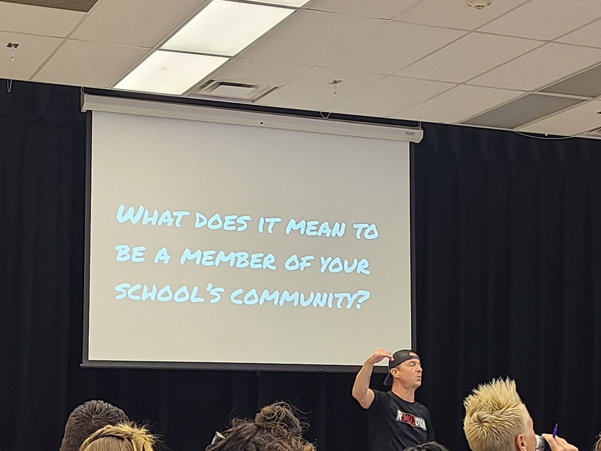MMartinez_MS's tweet photo. What an inspiring and poweful keynote from Dr. Phil Campbell. "Be present and put relationships first" #CAMLE22 @longs_peakms 💛 @camlecolorado https://t.co/tWwD4obYJB