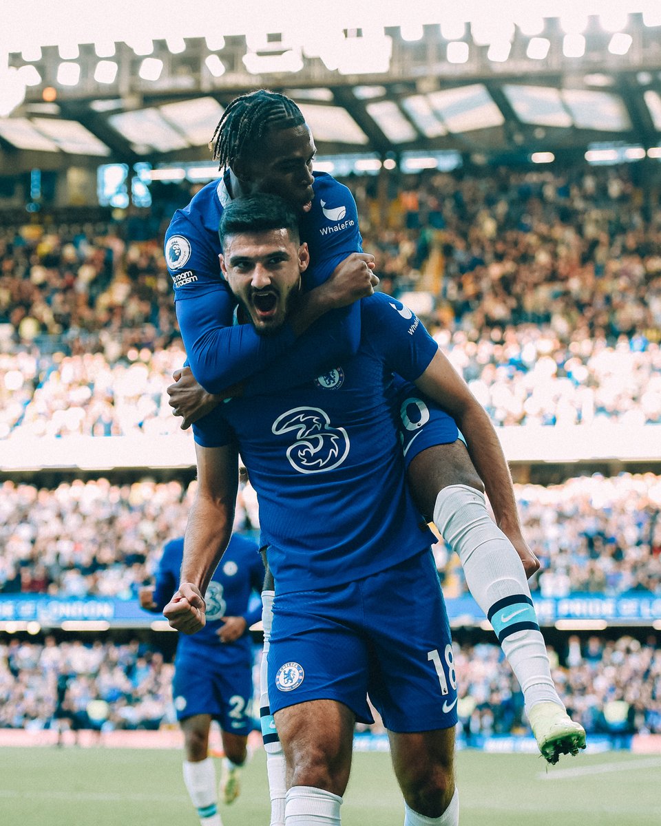 ChelseaFC's tweet photo. G⚽️⚽️⚽️D MORNING! https://t.co/6GnajuJGaj